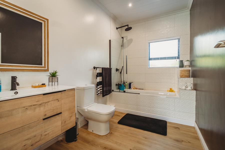 6 Bedroom Property for Sale in Camphersdrift Western Cape